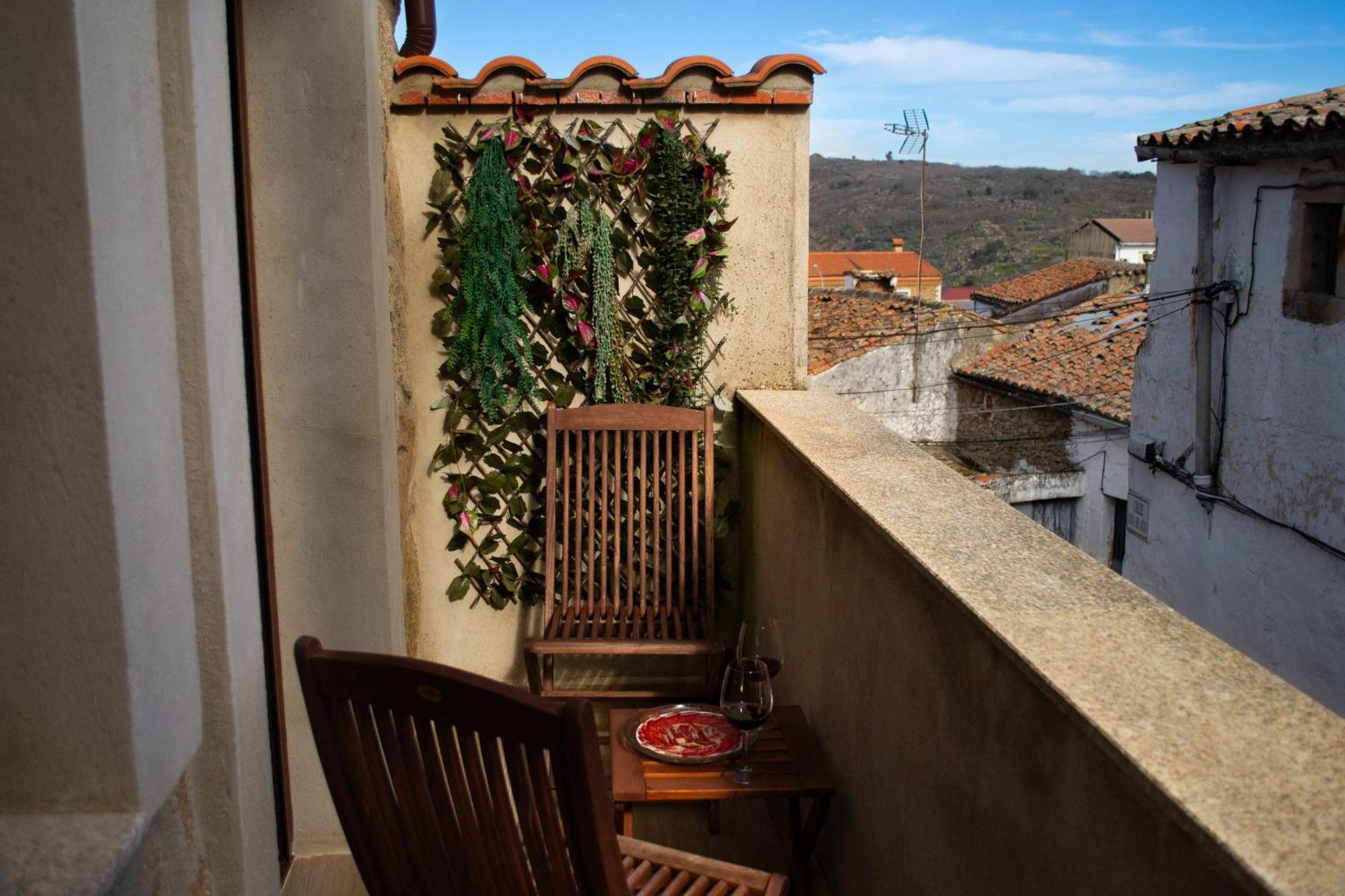 Casa Rural Dona Sol Montánchez Eksteriør billede